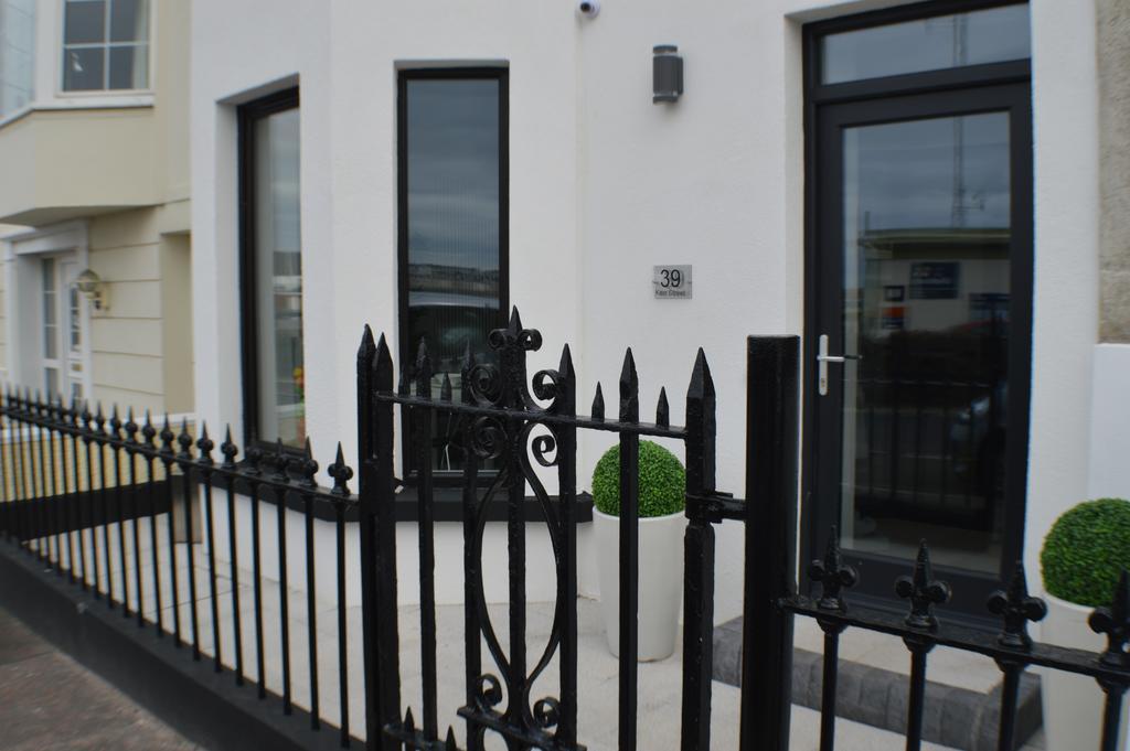 Pier39Portrush Adult Only Bed & Breakfast Exterior foto